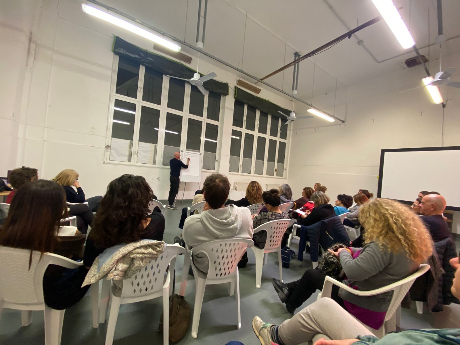 Serata Esperienziale Genova — Aprile 2026
